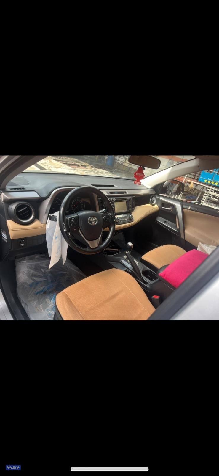 للبيع تويوتا راف4 وارد الساير مديل ٢٠١٦. شرط الفحص5