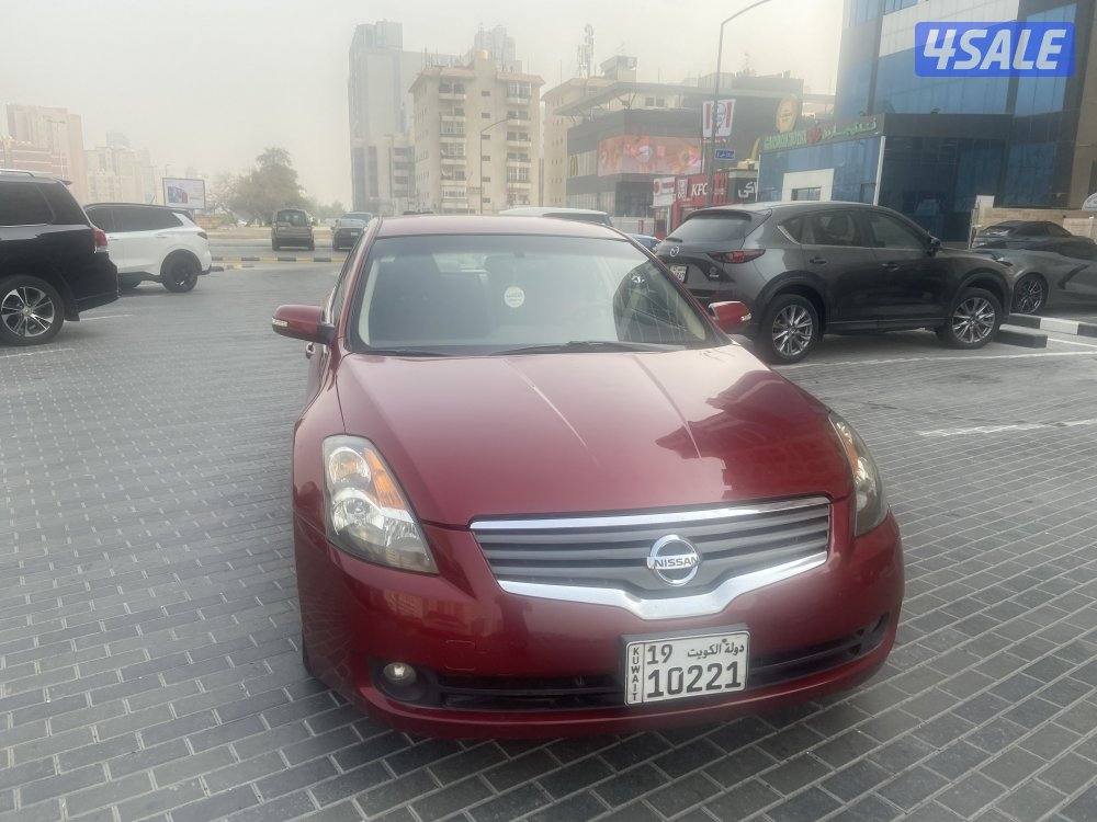 للبيع نيسان التيما موديل 2009 بحاله ممتازه استعمال راقي0