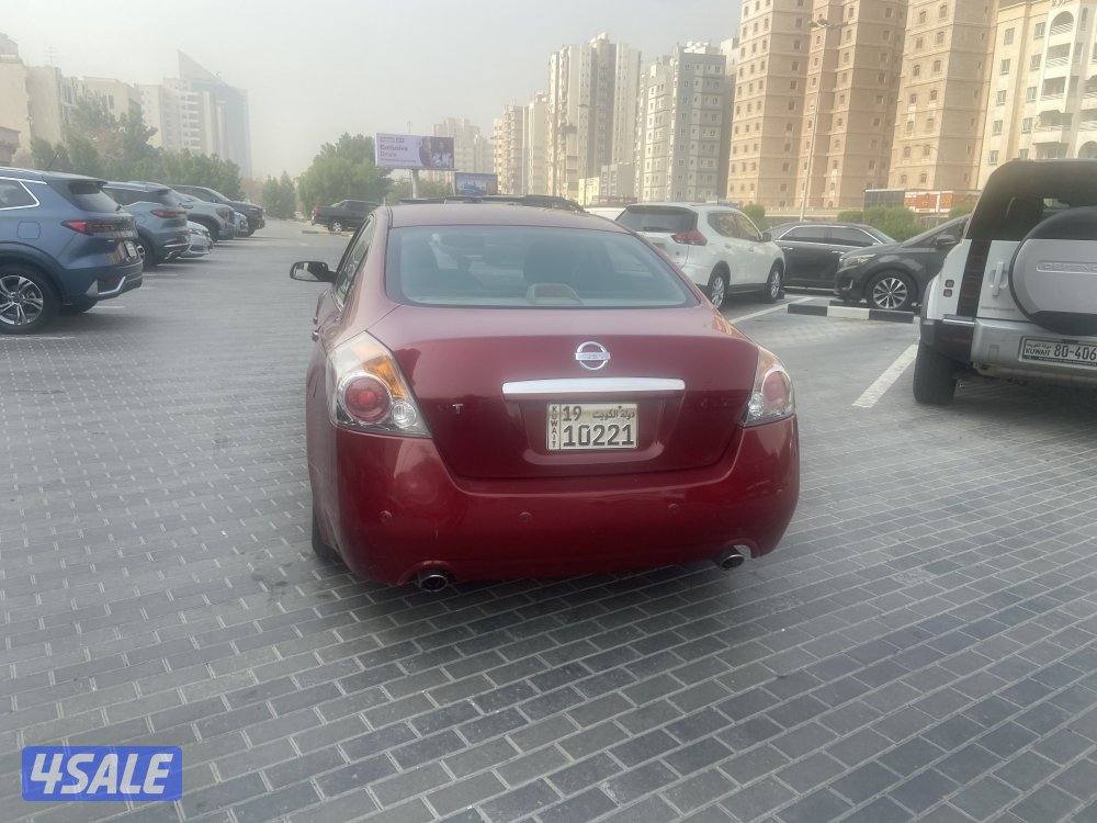 للبيع نيسان التيما موديل 2009 بحاله ممتازه استعمال راقي3