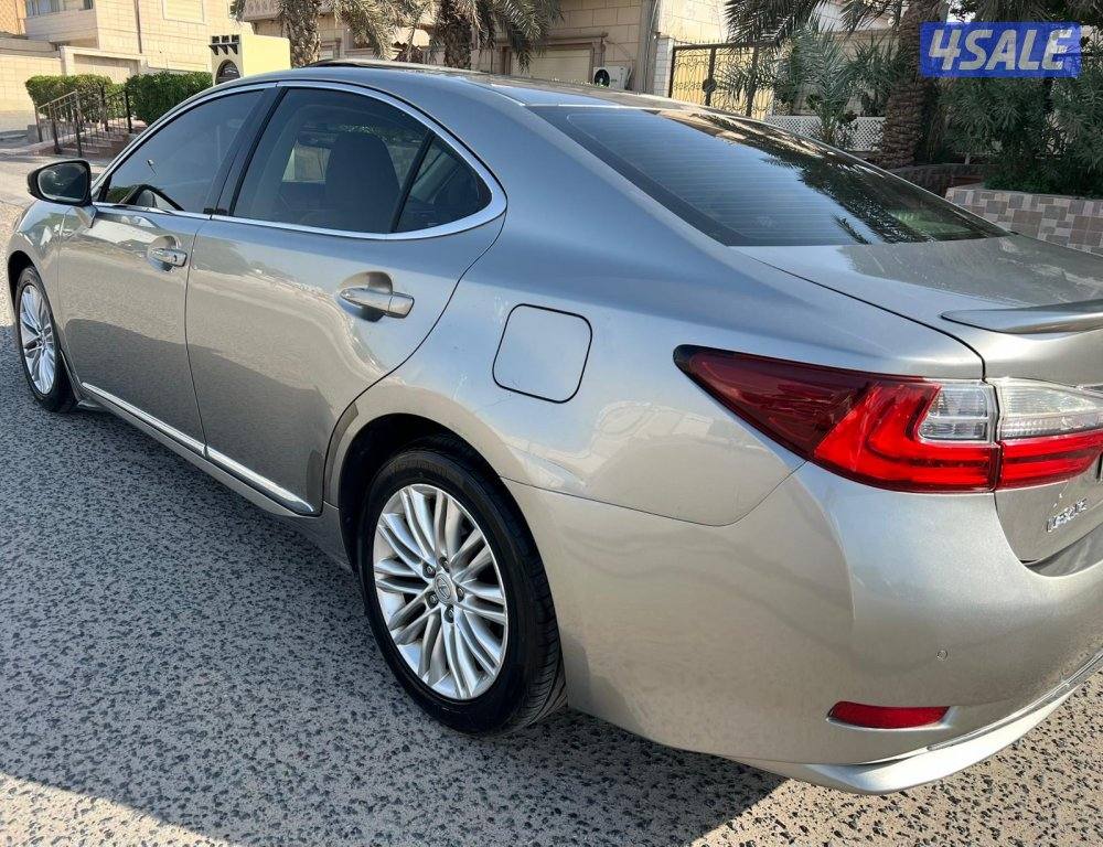 بيعة سريعة لكزس ES250 موديل 2016 عداد 140 الف كلم3