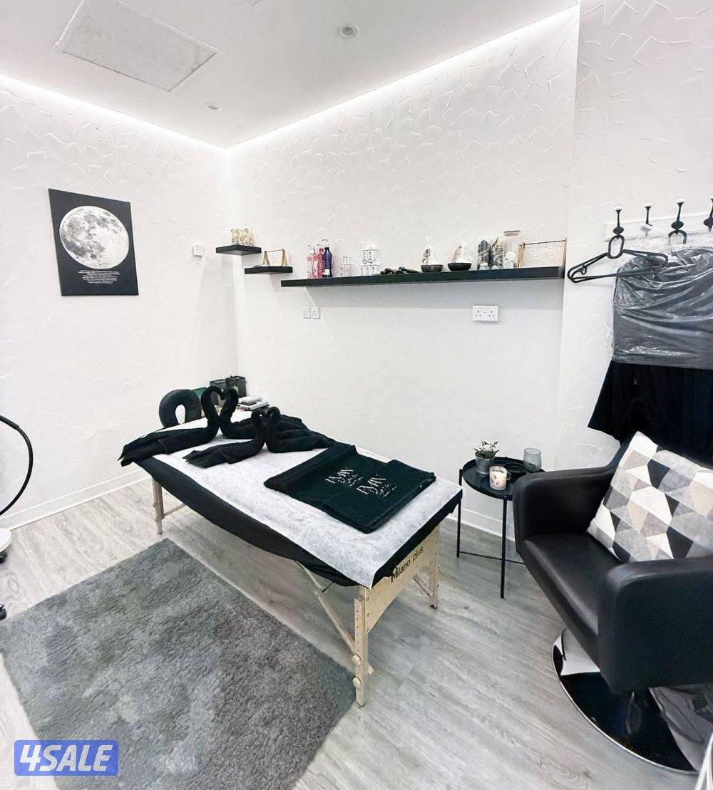 صالون نسائي في المنقف دور كامل موقع حيوي يشمل المعدات والعماله والرخصة6