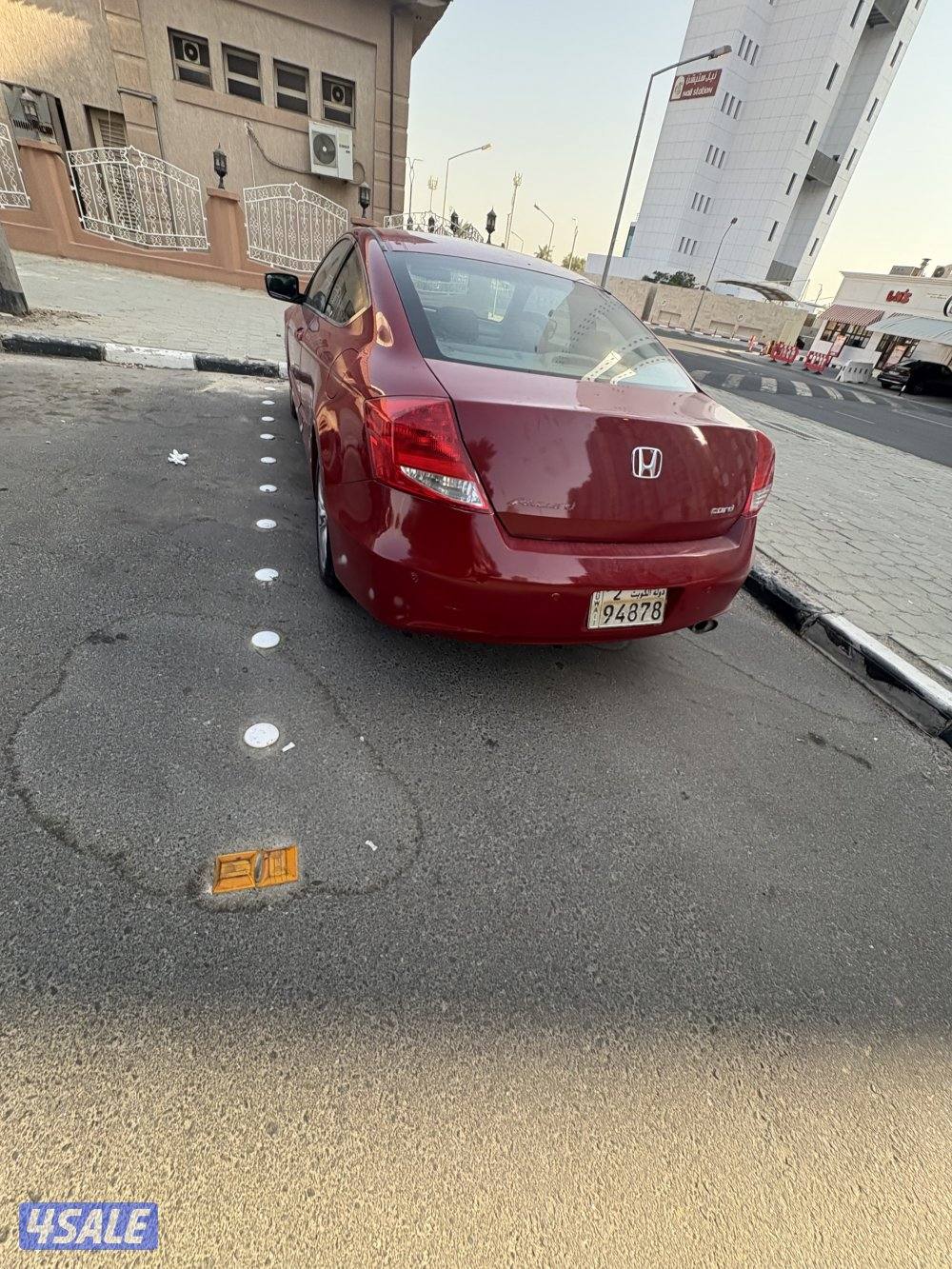 هوندا اكورد كوبيه 4 سلندر فتحه بالسقف شبه جديده تأمين جديد2