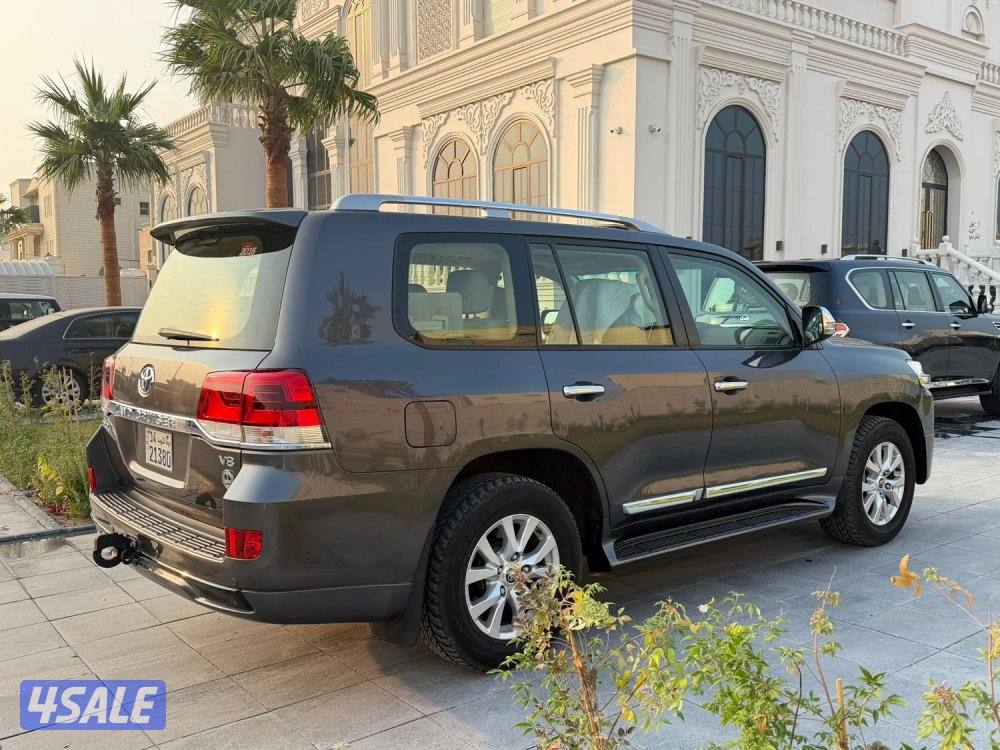 للبيع موديل 2016 شرط الفحص عداد 94 وارد وكاله2