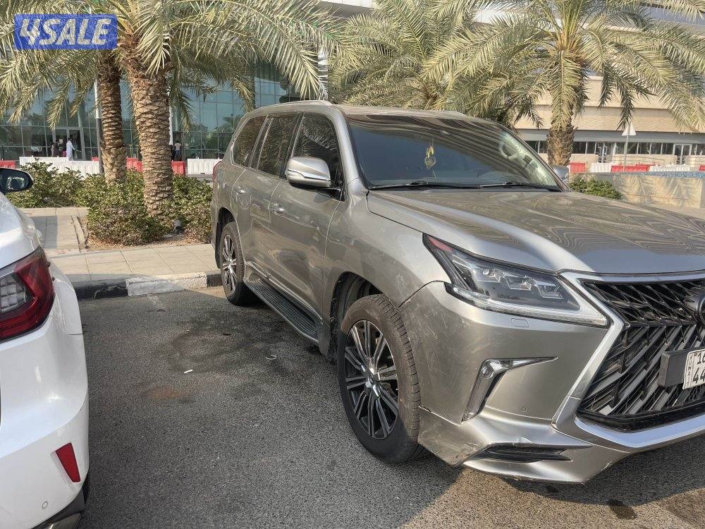للبيع لكزس S سبورت Lx570. وارد الساير. ٢٠١٩ شرط الفحص بيعه سريعه0