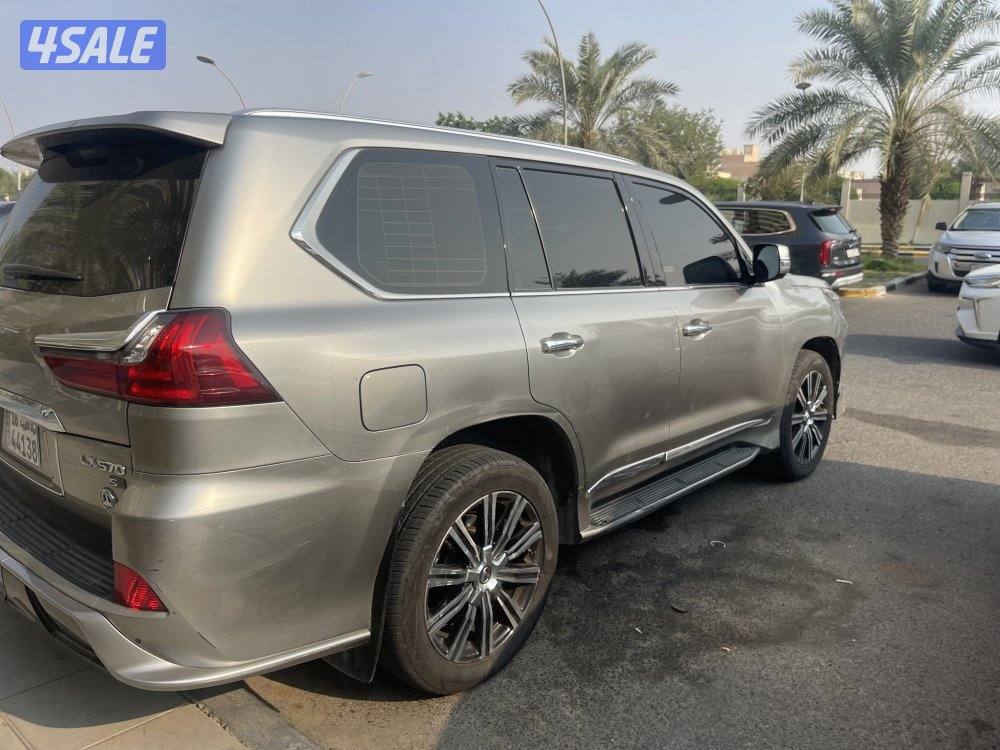 للبيع لكزس S سبورت Lx570. وارد الساير. ٢٠١٩ شرط الفحص بيعه سريعه1