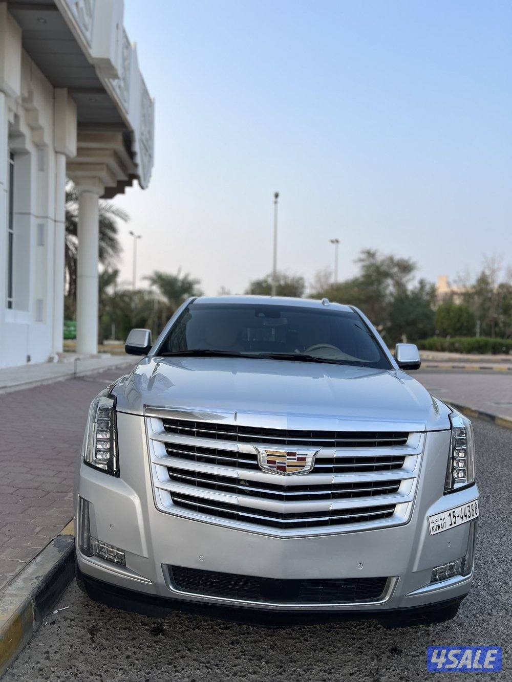 للبيع اسكاليد( بلاتنيوم )وارد الغانم3