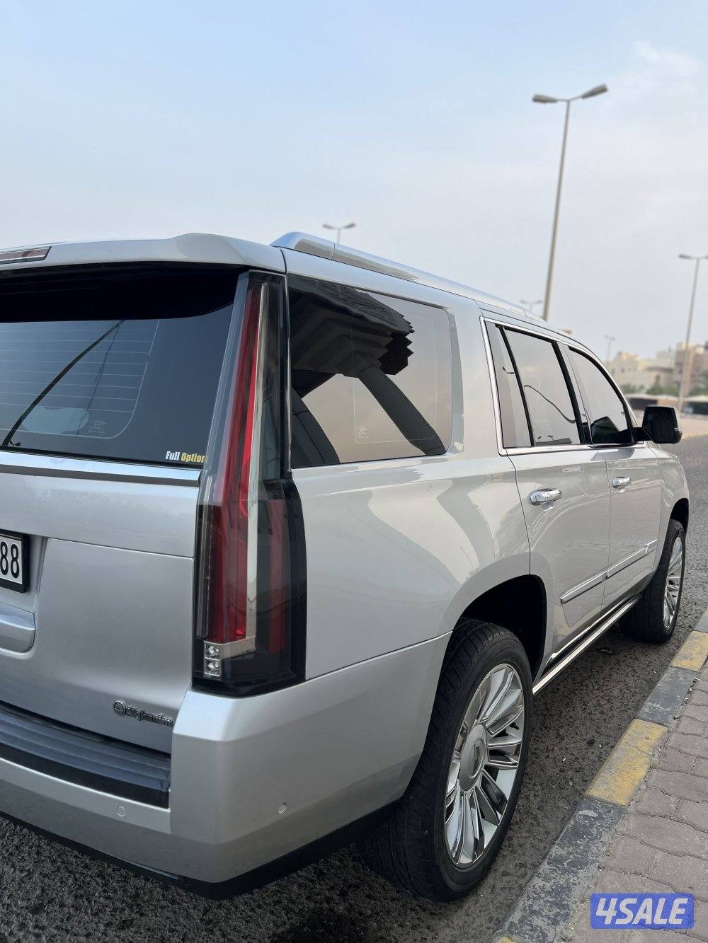 للبيع اسكاليد( بلاتنيوم )وارد الغانم4