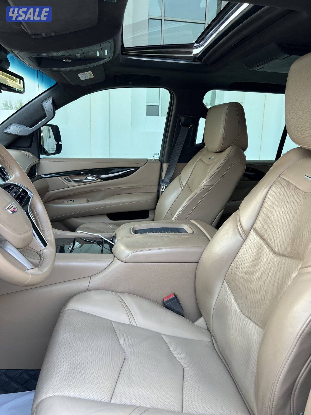 للبيع اسكاليد( بلاتنيوم )وارد الغانم7