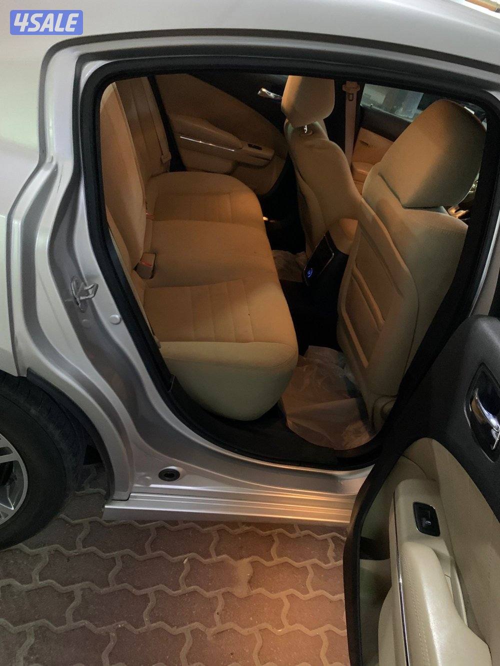 دودج تشارجر 20121