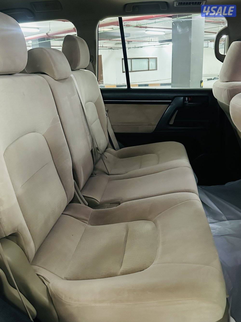 ⚪️ لاند كروز  2011  ⚪️8