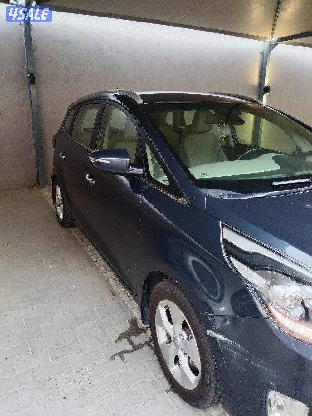 كيا كارينز بحاله ممتازه عداد ٦٦ الف فقط4