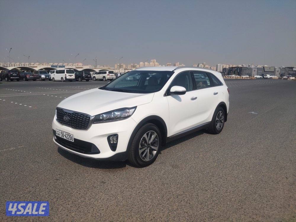 كيا سورينتو ٢٠١٨ ابيض ٦ سلندر ٧ راكب عداد ٥٤ الف صبغ الوكاله جديده0