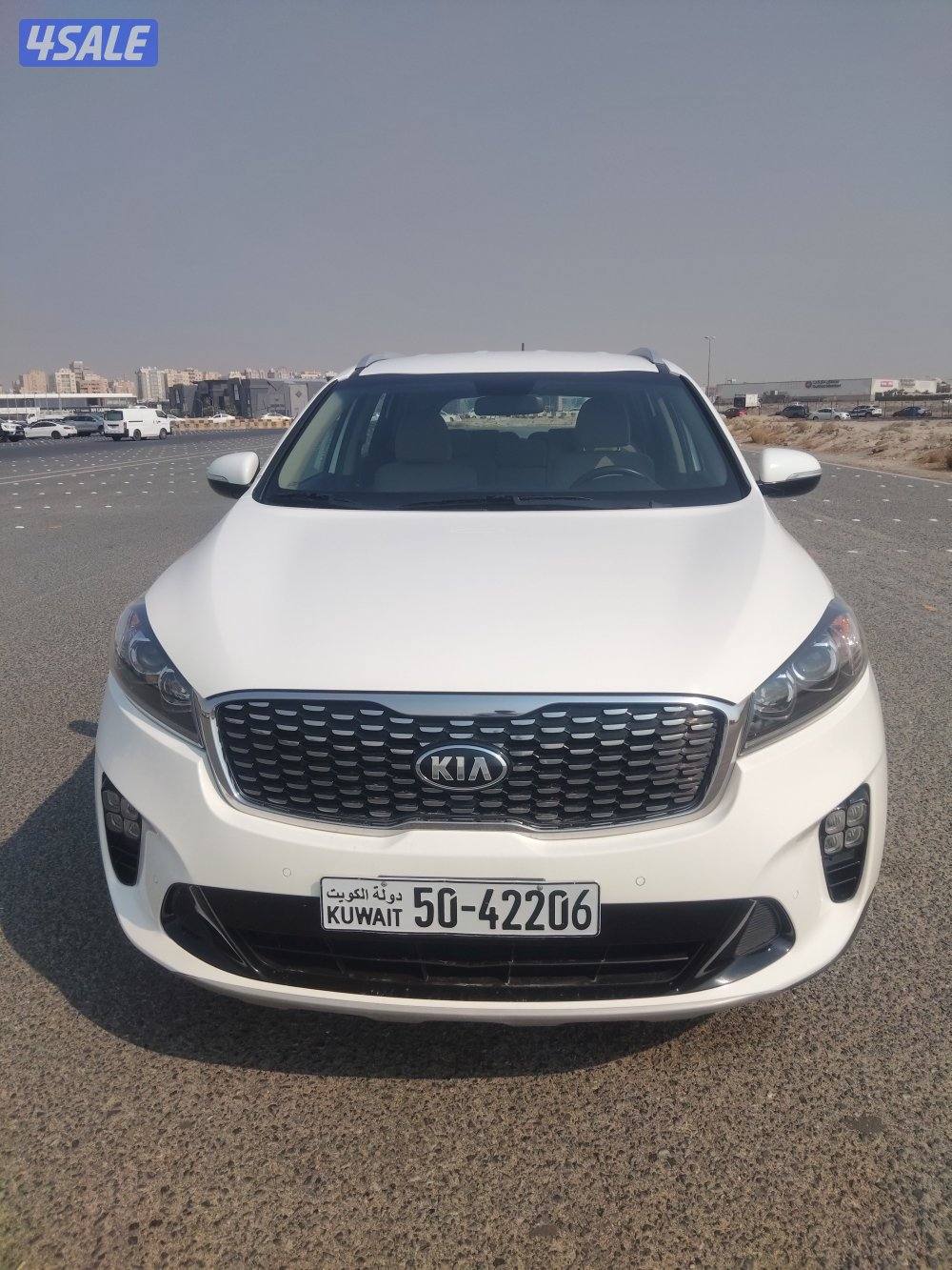 كيا سورينتو ٢٠١٨ ابيض ٦ سلندر ٧ راكب عداد ٥٤ الف صبغ الوكاله جديده4