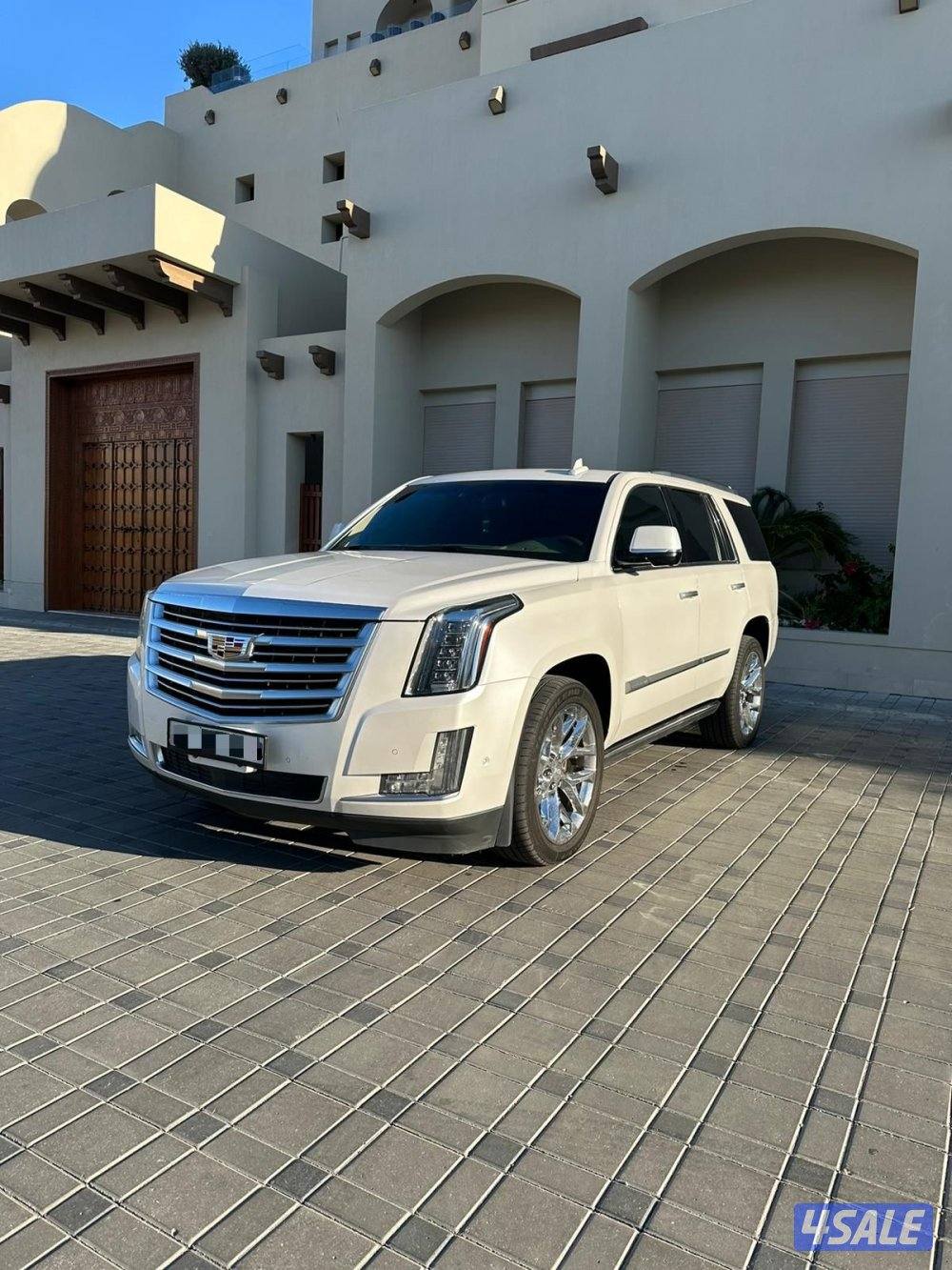 اسكاليد بلاتينيوم موديل 2019 اعلى درجه عداد قليل صبغ الوكاله ✔️5