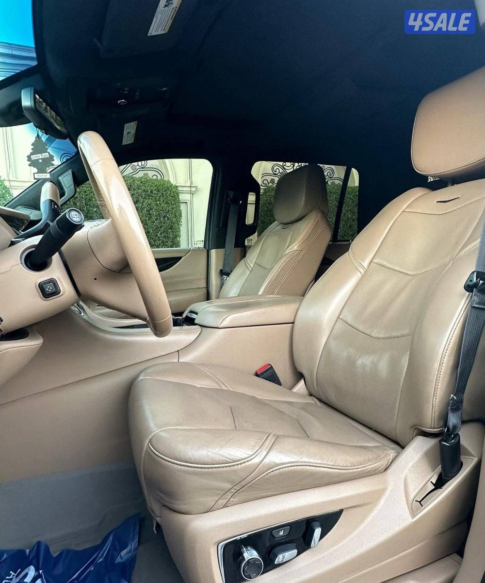 اسكاليد بلاتينيوم موديل 2019 اعلى درجه عداد قليل صبغ الوكاله ✔️7