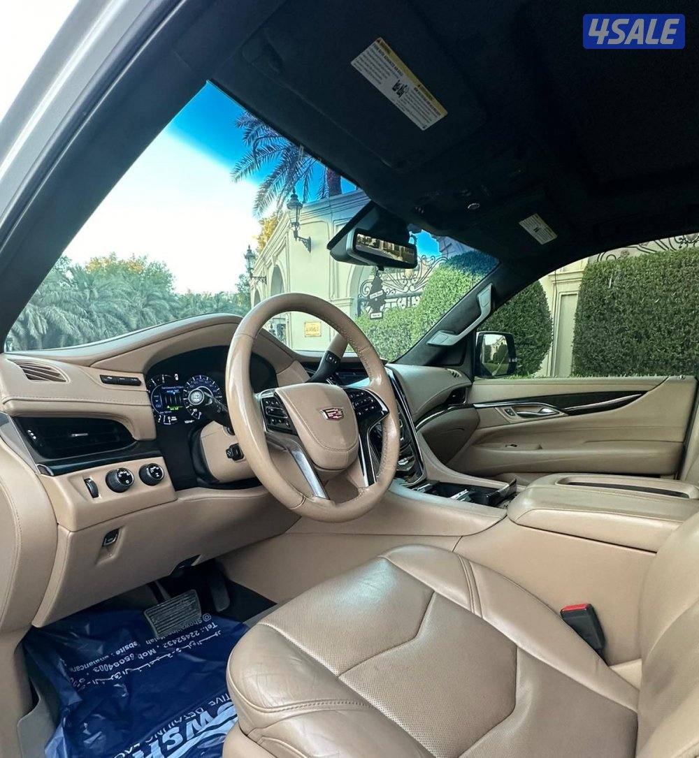 اسكاليد بلاتينيوم موديل 2019 اعلى درجه عداد قليل صبغ الوكاله ✔️6