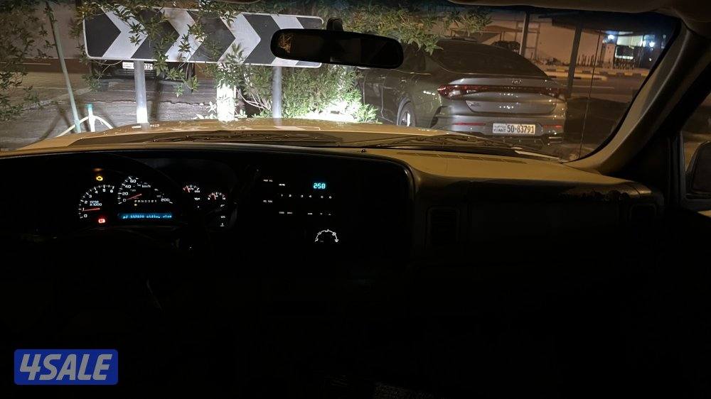 للبيع وانيت ٢٠٠٦ ماشي ٣٣٠ السعر 1000 غير قابل للمساومه5