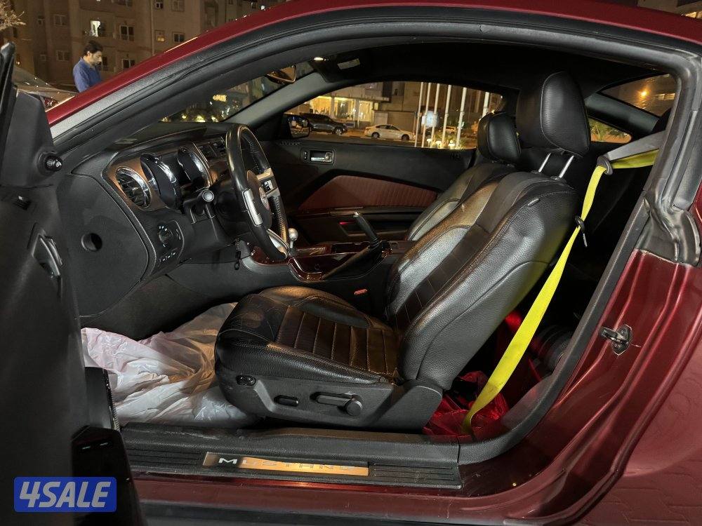 للبيع موديل 2012 قير عادي7