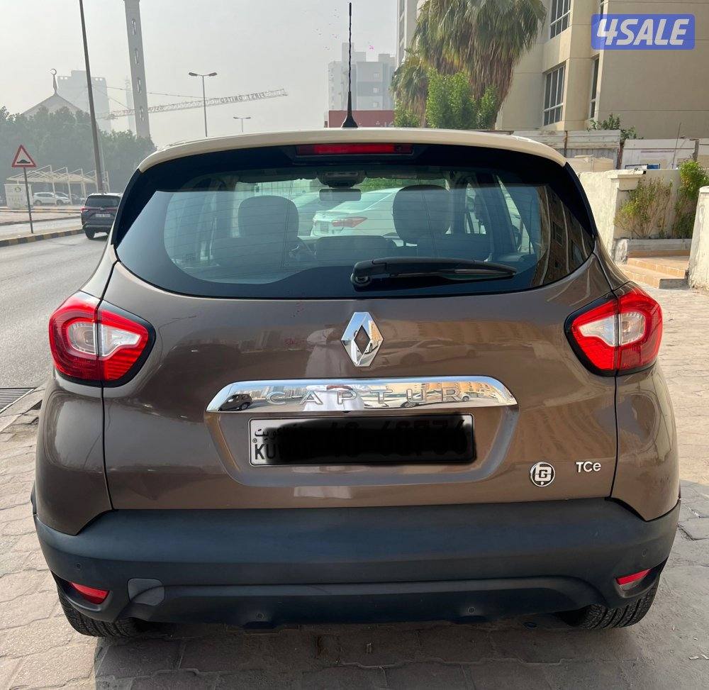 Renault Capture 2016 For Sale/Babtain Agent services / First owner0