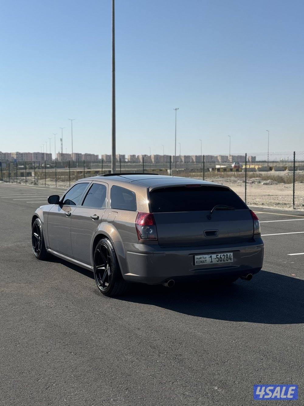 dodge magnum 2005 RT1