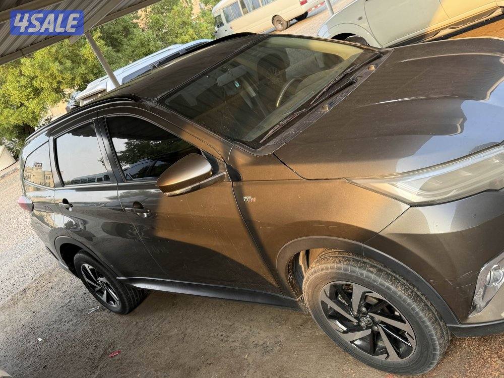 قابل للمساومة بالمعقول للبيع رش موديل 2020 ماشيه 145الف داخليه ملبسه3