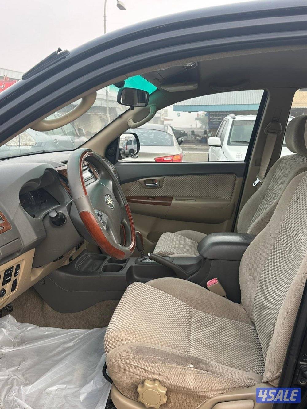 فورتنر 4 سلندر وكالة بالكامل للبيع4