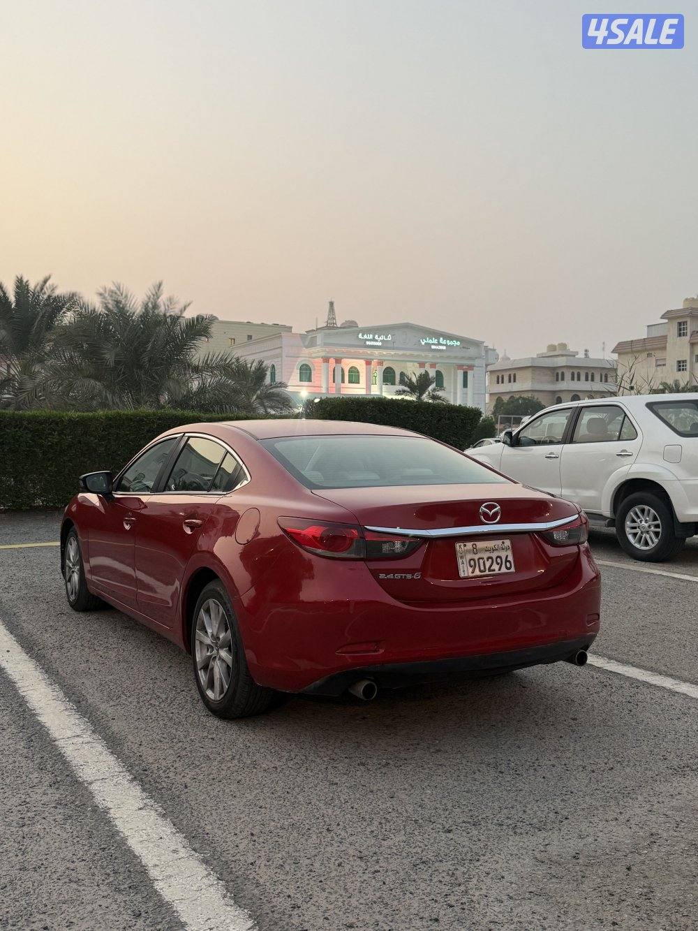 للبيع مازدا وأرد الوكالة 6 اربع سلندر5