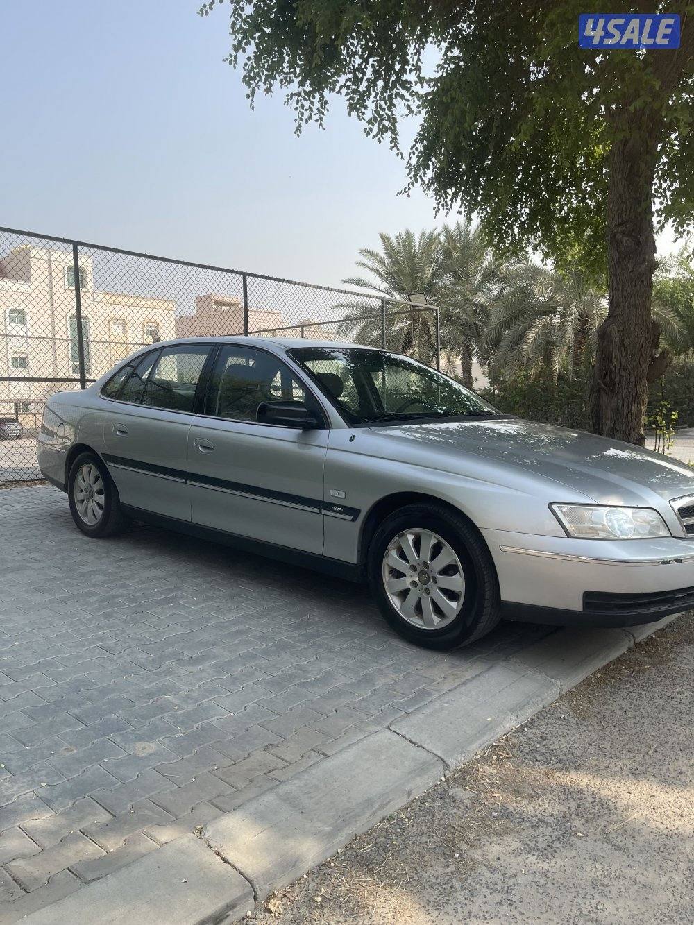 بحالة وصبغ الوكالة  موديل 2005 عداد 143 الف1