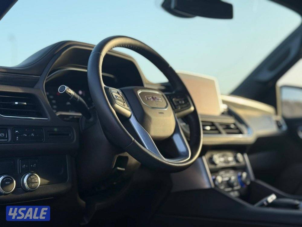 يوكن 2023 SLT شرط الفحص كامل3