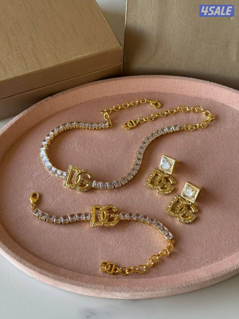 لدينا أقوي تشكيلة من الاكسسوارات النسائية ماستر كوالتي4