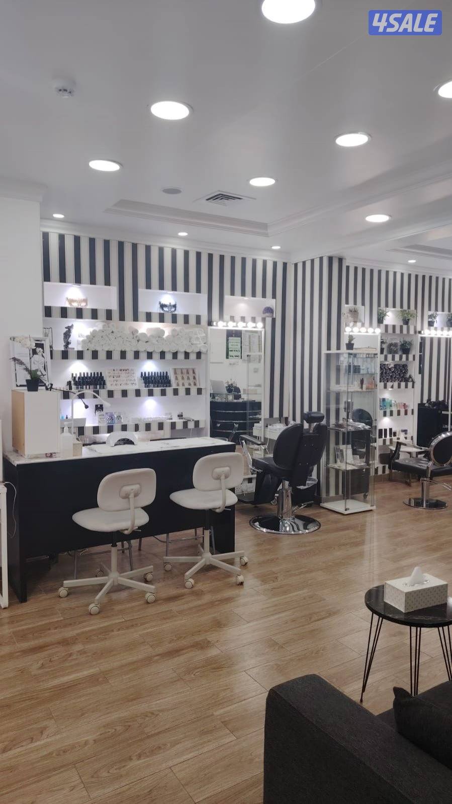 للبيع صالون نسائى +رخصة6