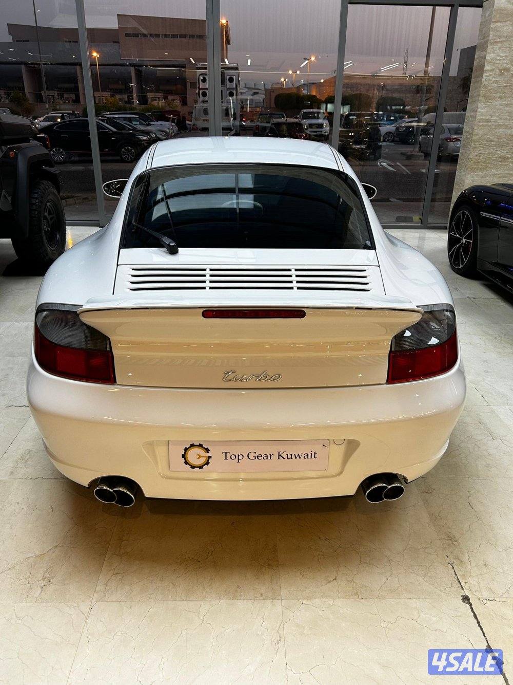 الري بجانب النصر الرياضي توب جير للسيارات3