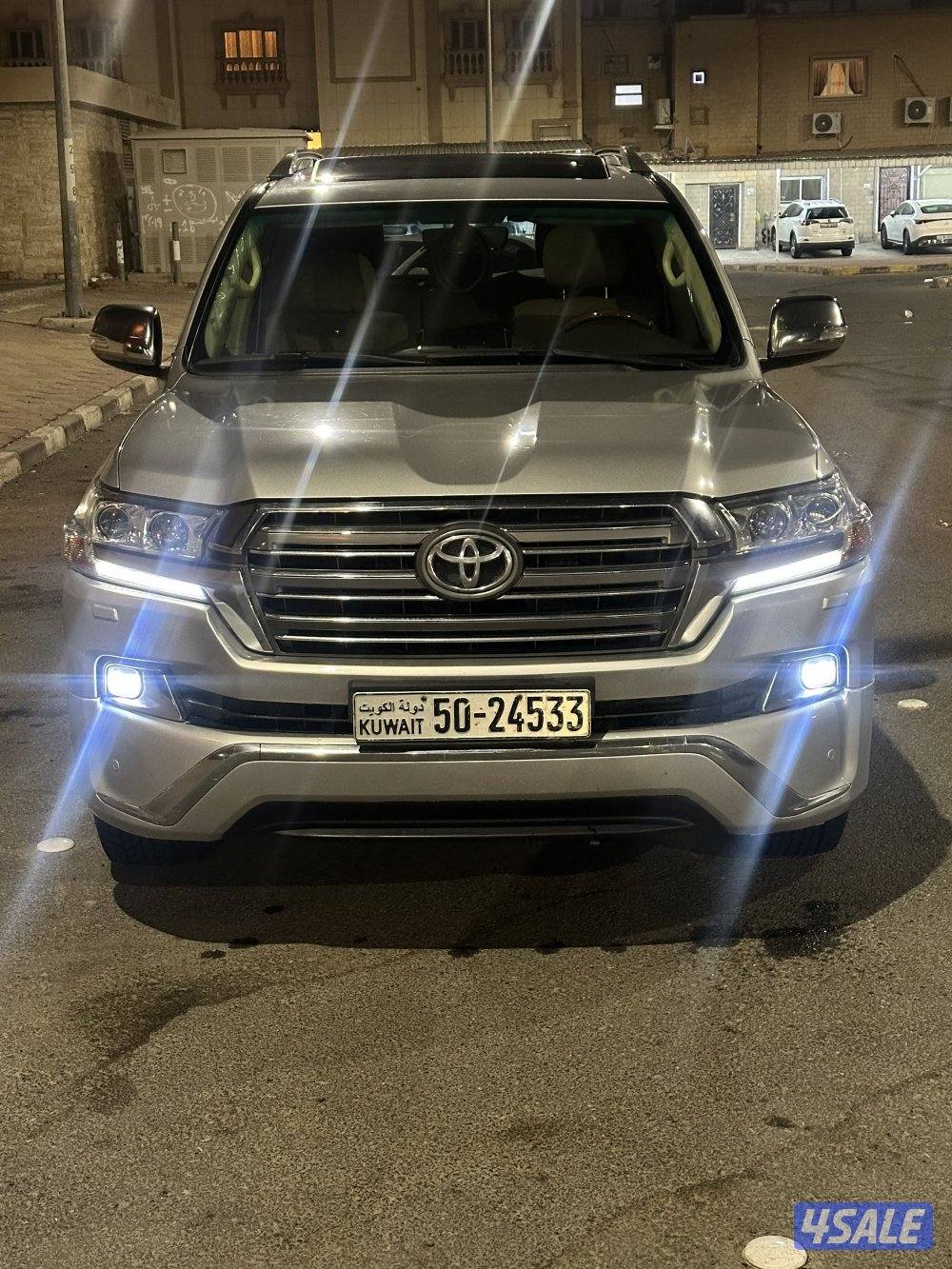 للبيع لاند كروزر موديل 20170