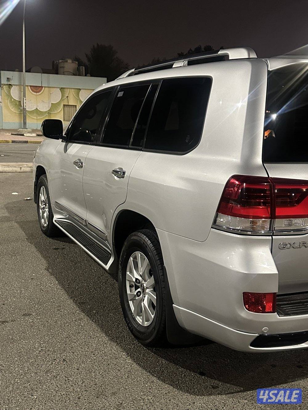 للبيع لاند كروزر موديل 20173