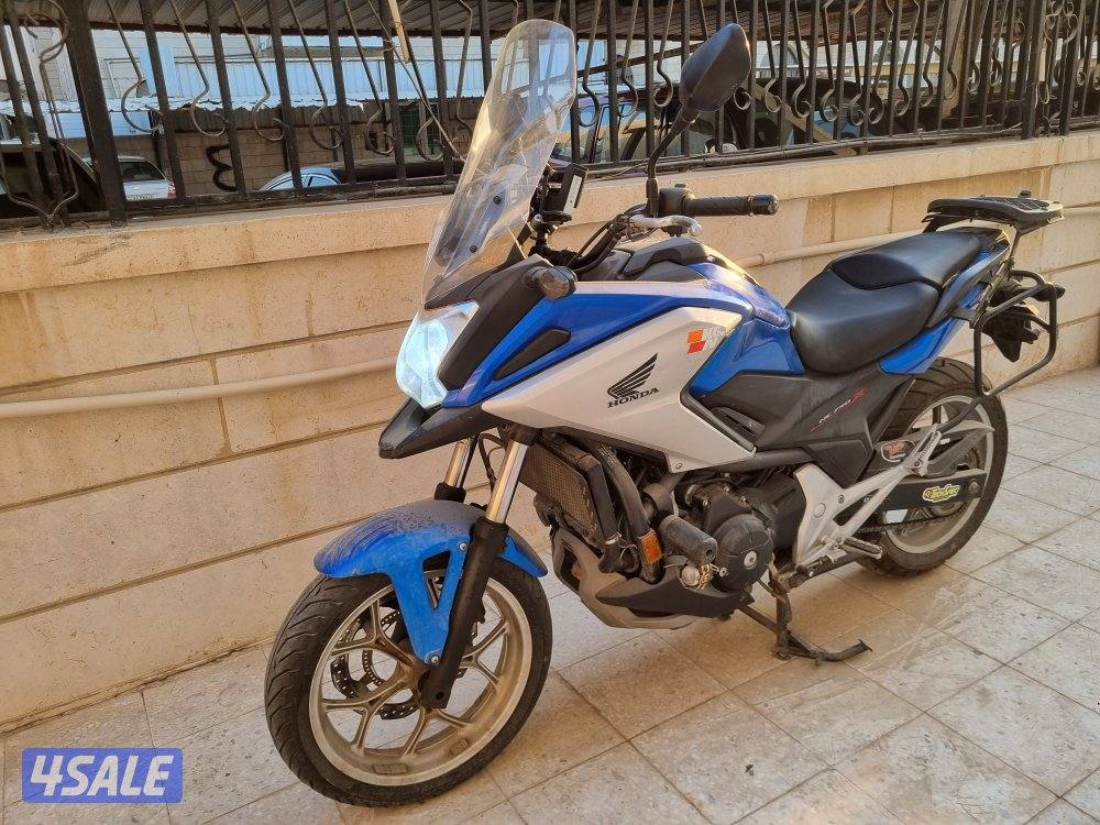 Honda NC750X model 2017 adventure bike 46K-KM1