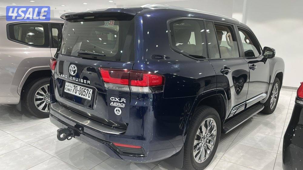 تويوتا لاندكروزر موديل 20233