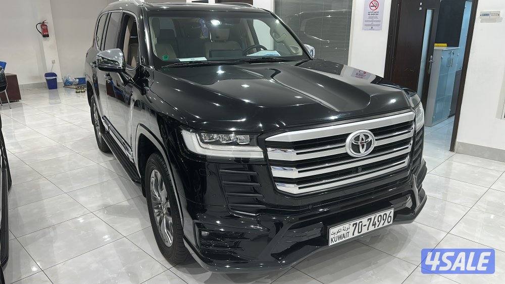 تويوتا لاندكروزر موديل 20232