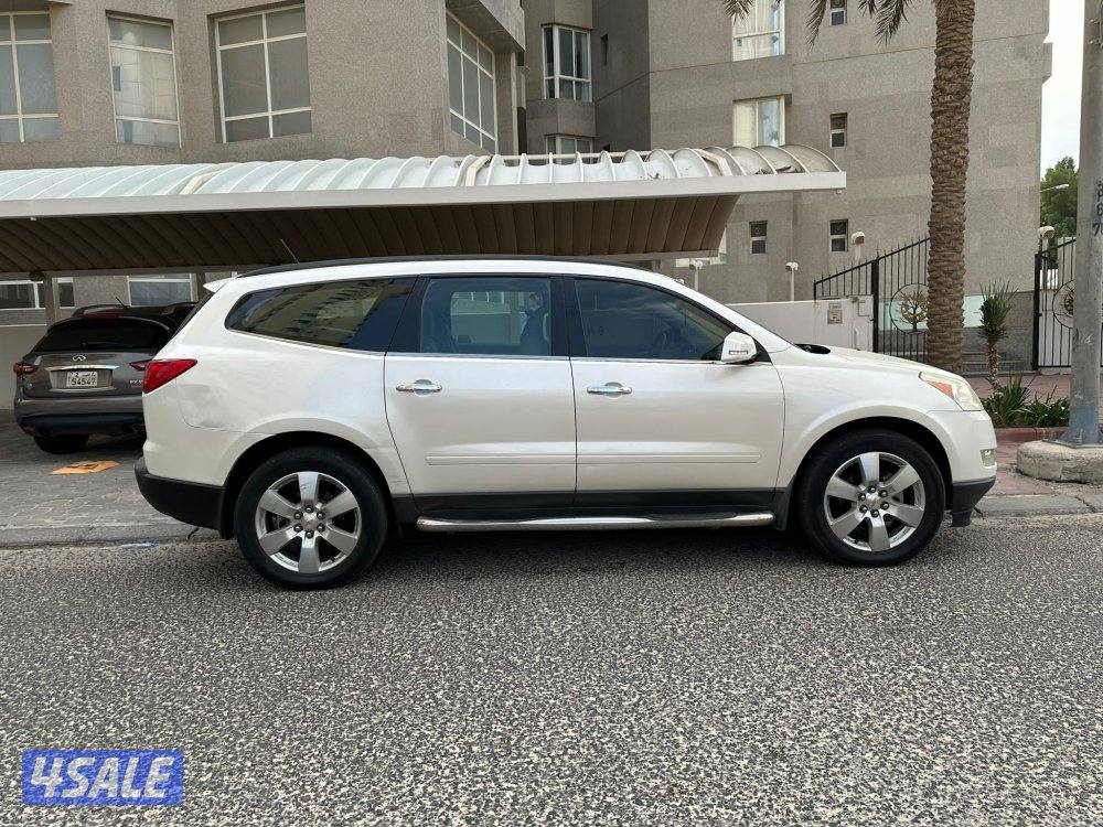 للبيع سيارة بحالة ممتازة8