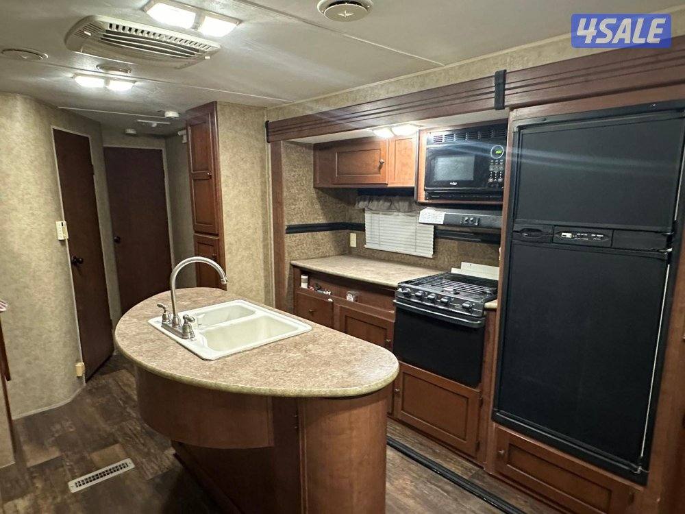 للبيع كرفان امريكي Aspen trail موديل  20146