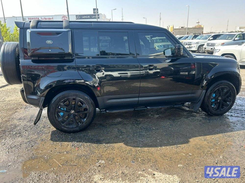 لاند روفر ديفندر 110-V6 موديل 20232