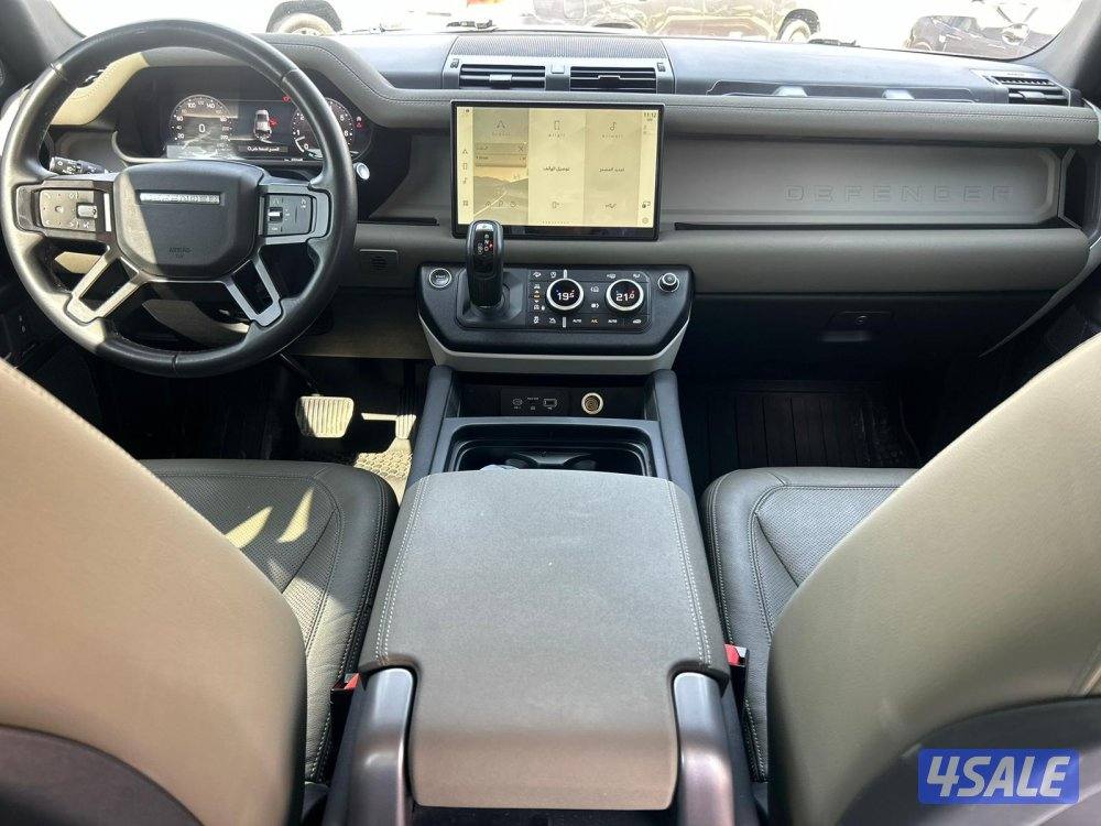 لاند روفر ديفندر 110-V6 موديل 20236