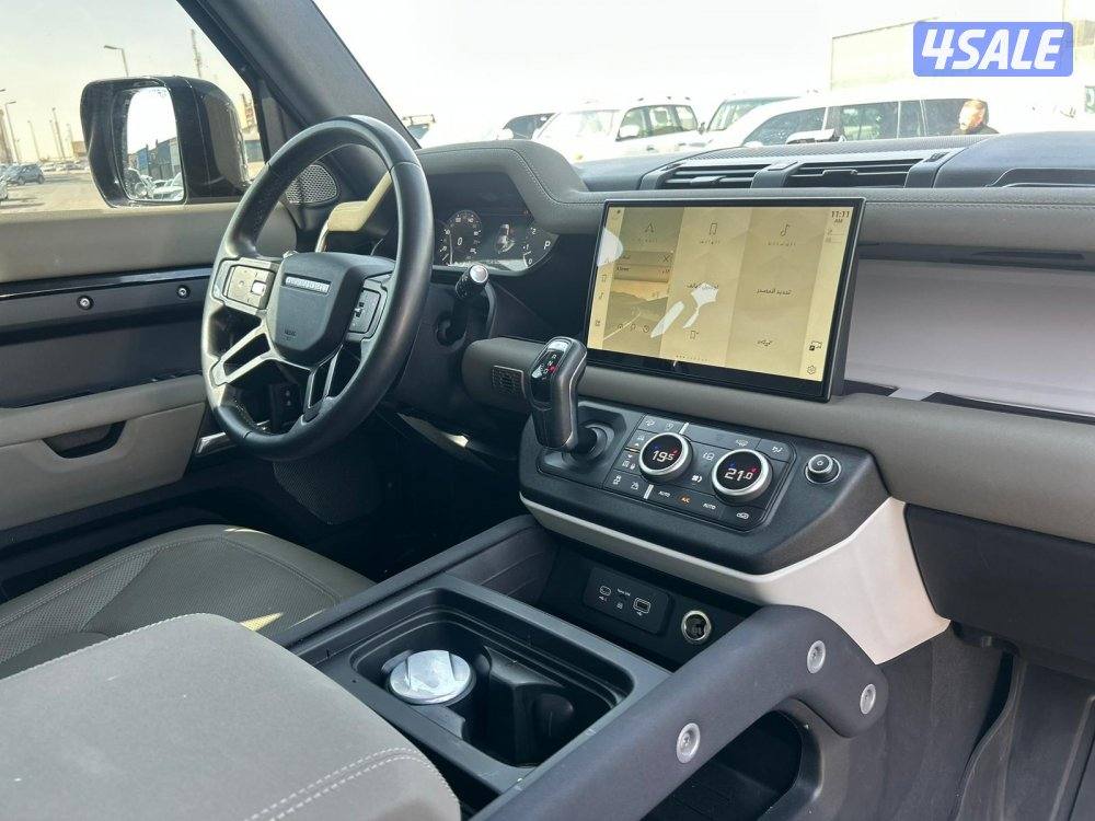 لاند روفر ديفندر 110-V6 موديل 20237