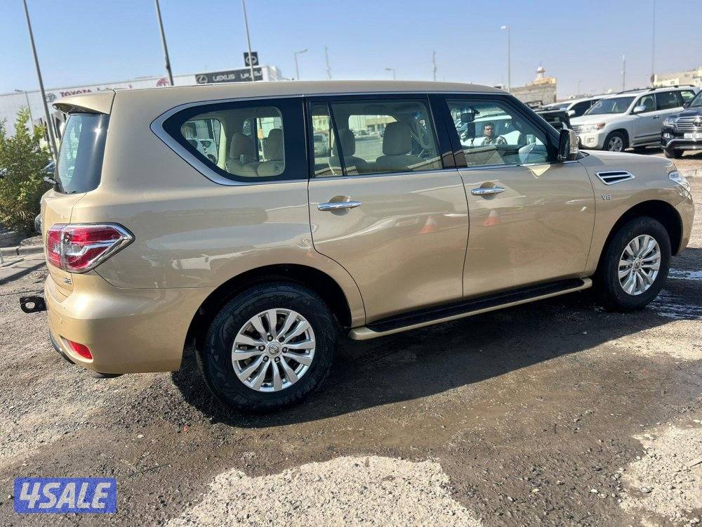 نيسان باترول SE -V83