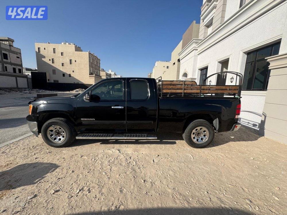 للبيع وانيت سيرا موديل ٢٠١٢ ماشي ١٧٥ الف بدون دبل قماره ونص0