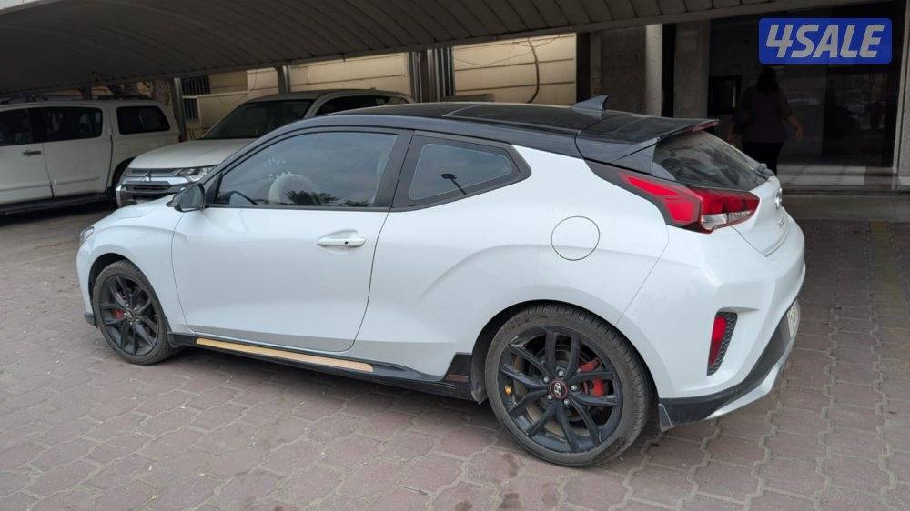 Hyundai Veloster 2020 full option2
