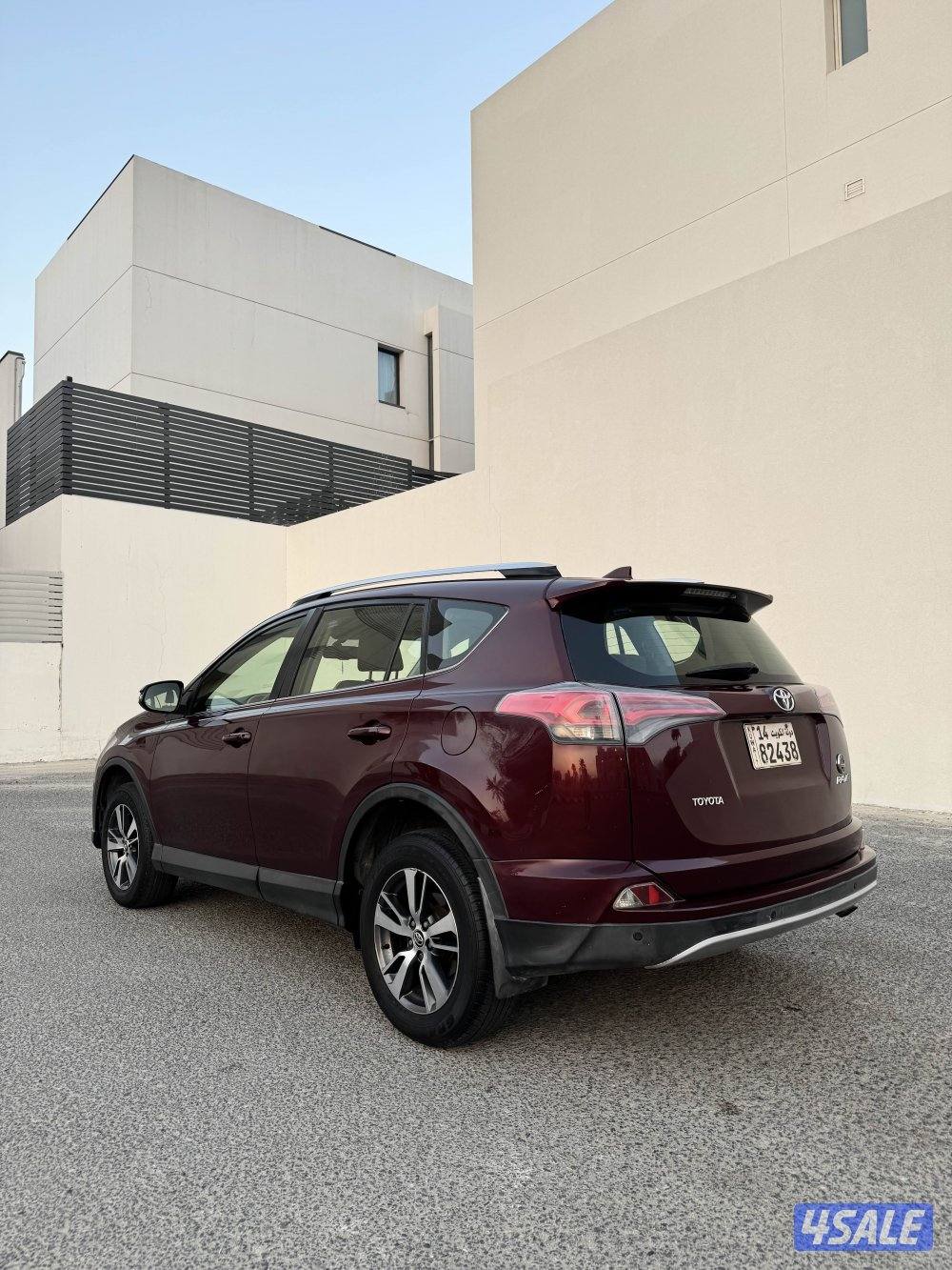 تويوتا راف فور كامل المواصفات عداد 135 الف فقط2