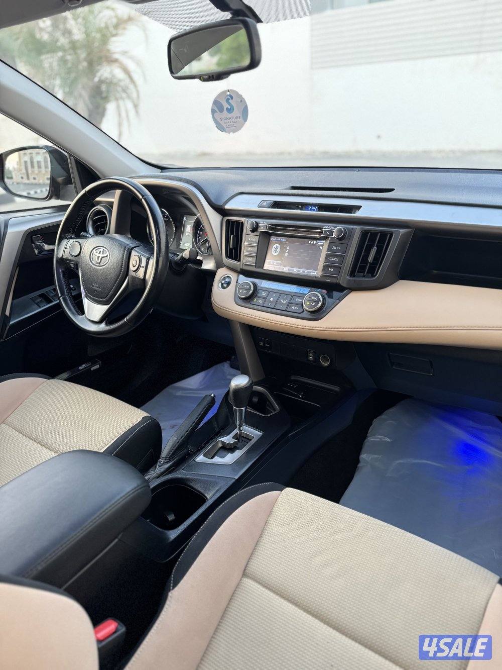 تويوتا راف فور كامل المواصفات عداد 135 الف فقط4