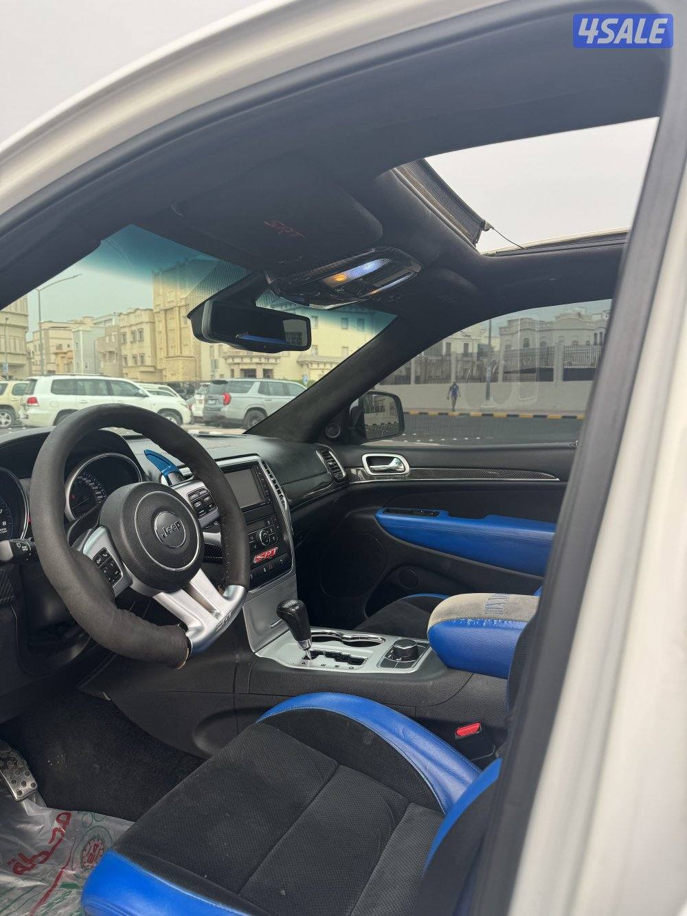 للبيع قراند شروكي SRt8 20132