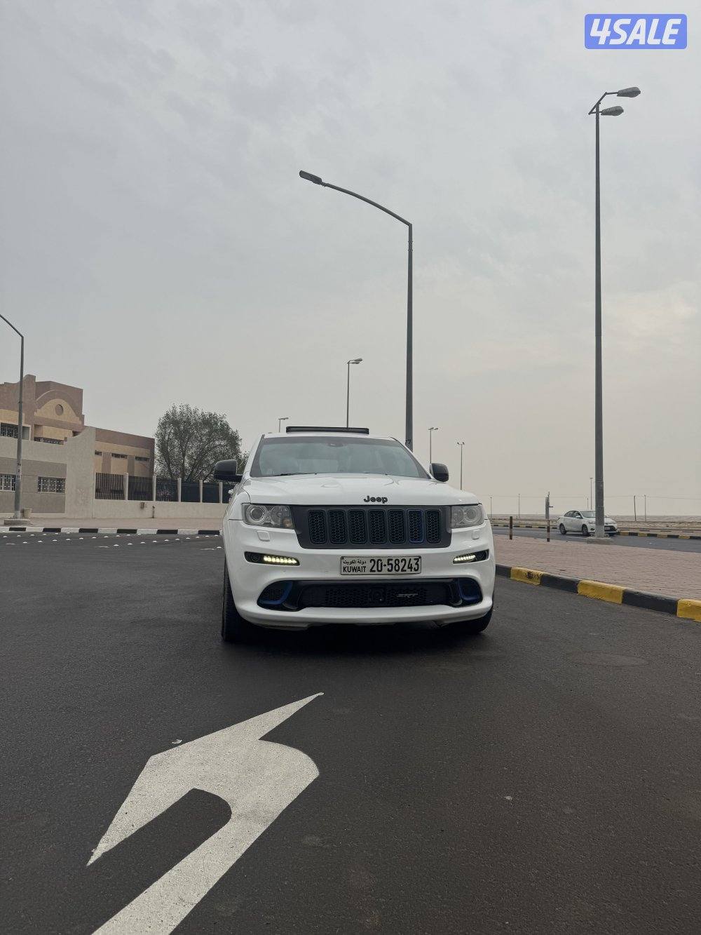 للبيع قراند شروكي SRt8 20135