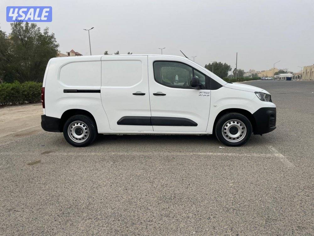 بيجو بارتنر 20232